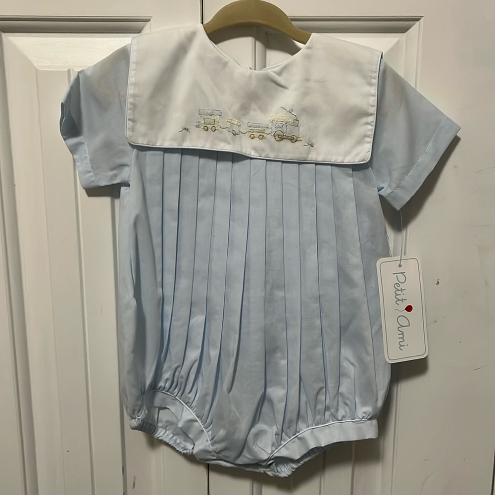 Embroidered train bubble with hat 9m